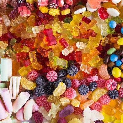 Doces depositados totalmente automático do pirulito que fazem a máquina fornecedor