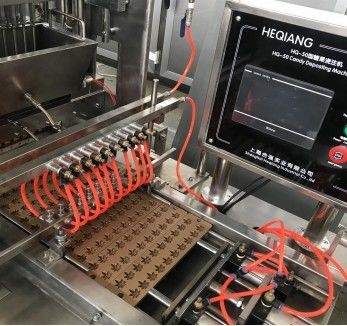 Depositante macio dos doces da geleia da máquina da fabricação dos doces do caramelo fornecedor